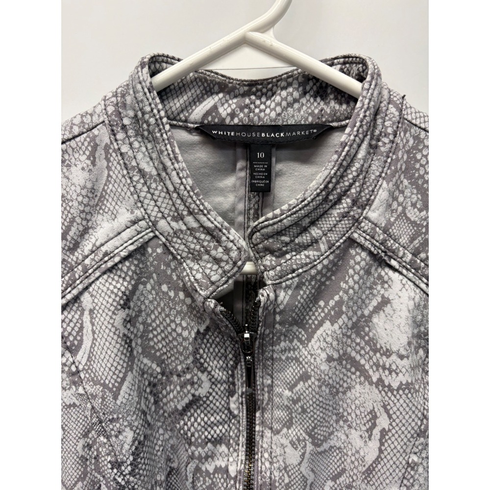 White House Black Market Moto Jacket Women 10 Grey Snakeskin Zip Up Stretch Coat - Picture 2 of 6